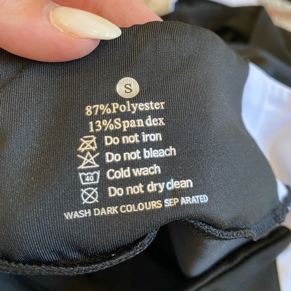 Black and white workout legging pants small NWT New - Picture 6 of 11